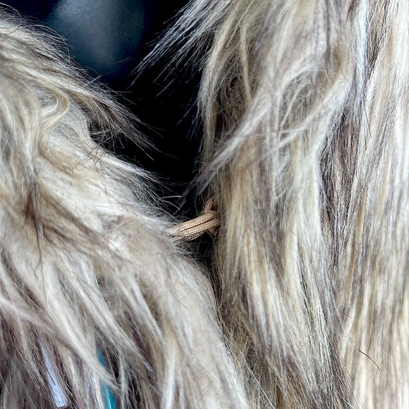 Natural Fur Coat - Picture 6 of 7